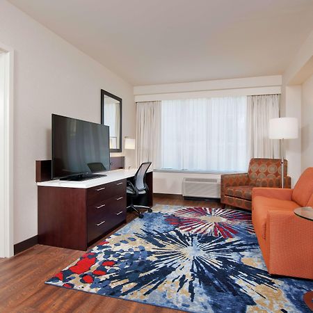 Hilton Garden Inn Pittsburgh Downtown Exterior photo