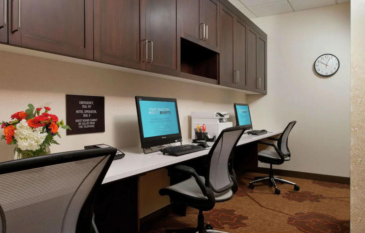 Hilton Garden Inn Pittsburgh Downtown Exterior photo