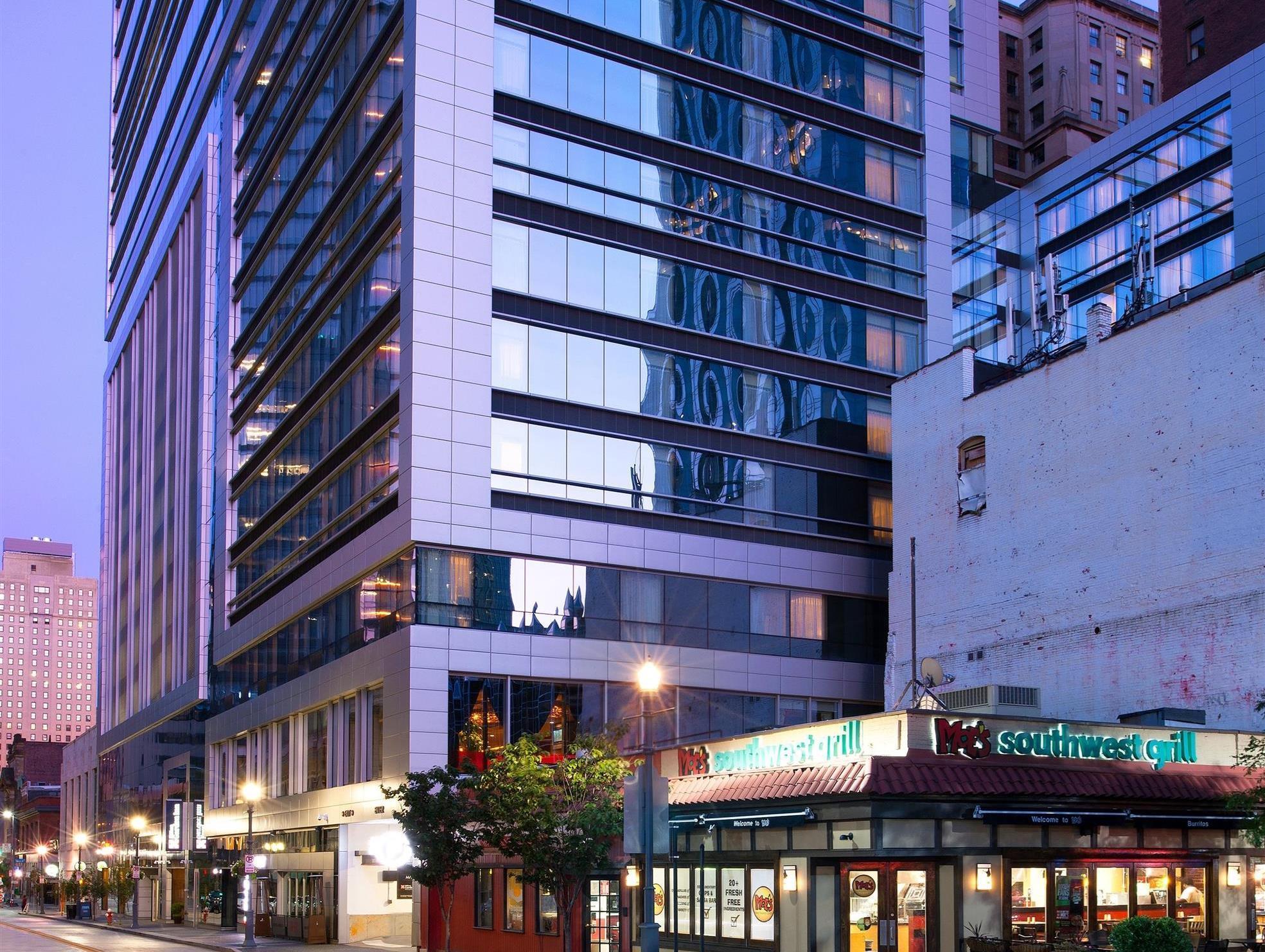 Hilton Garden Inn Pittsburgh Downtown Exterior photo