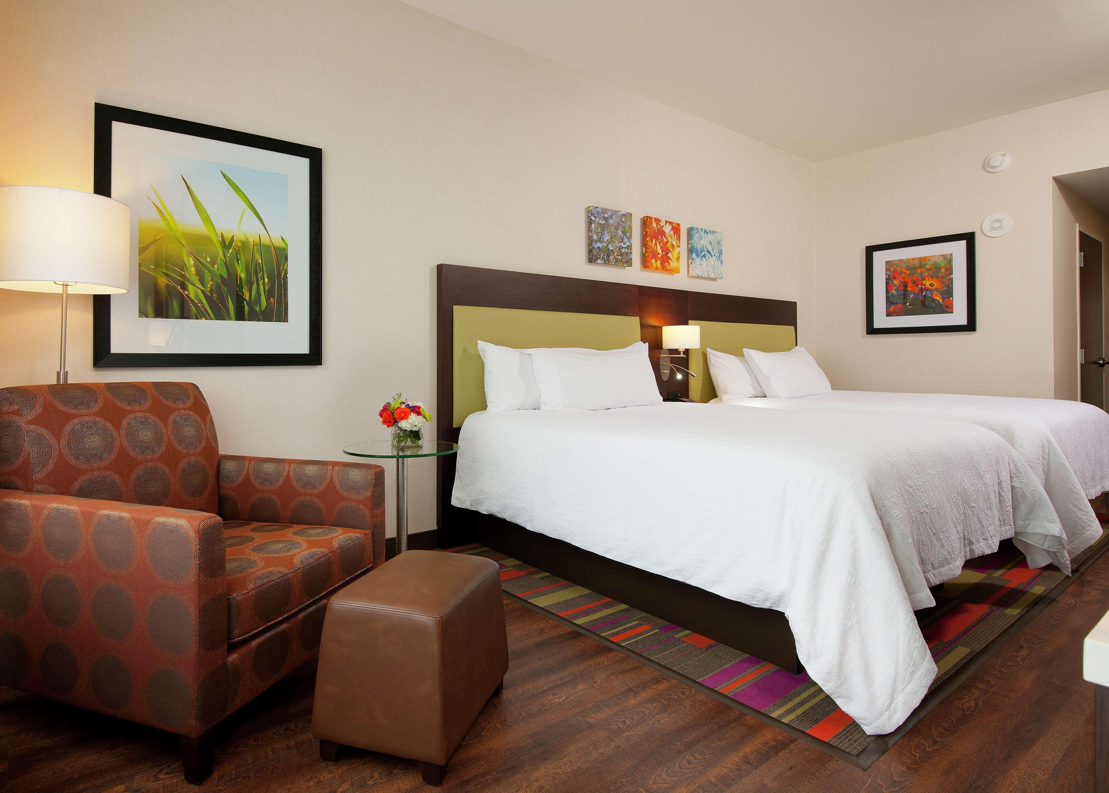 Hilton Garden Inn Pittsburgh Downtown Exterior photo