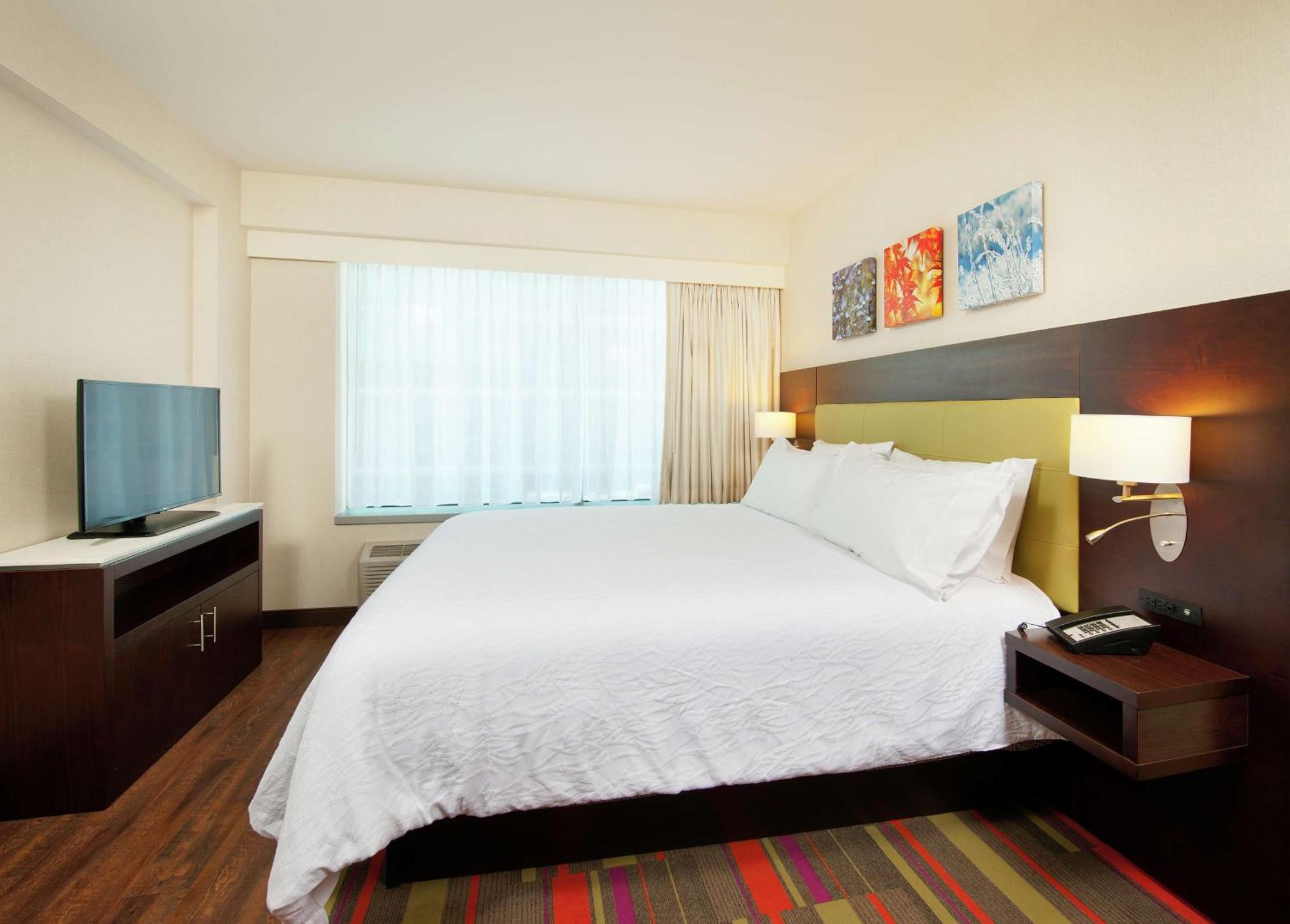 Hilton Garden Inn Pittsburgh Downtown Exterior photo