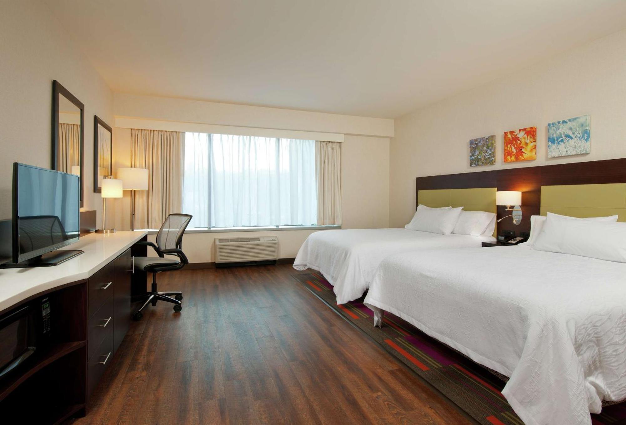 Hilton Garden Inn Pittsburgh Downtown Exterior photo