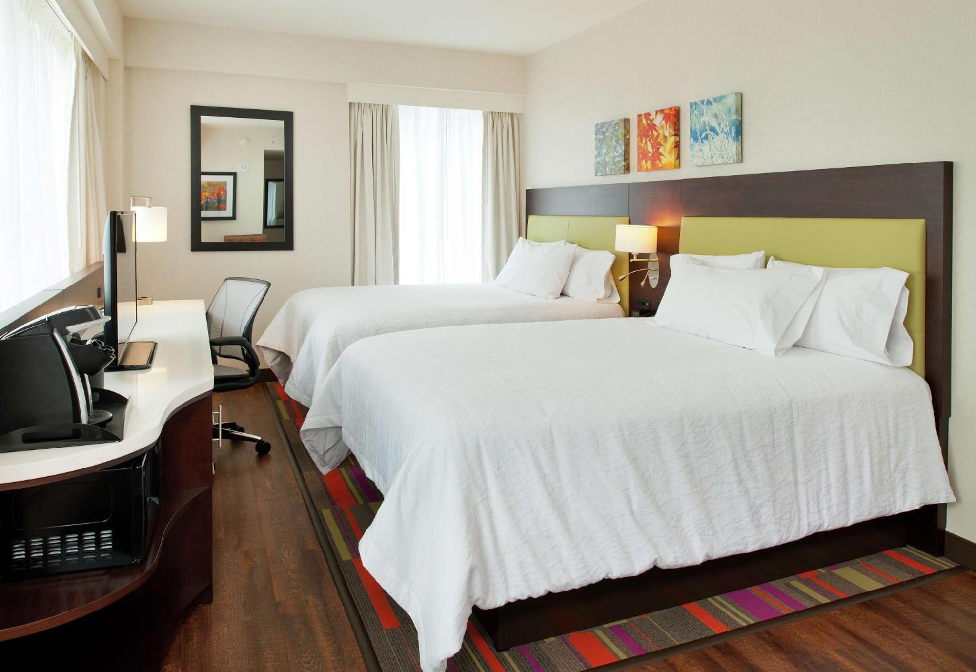 Hilton Garden Inn Pittsburgh Downtown Exterior photo