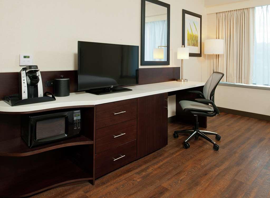 Hilton Garden Inn Pittsburgh Downtown Room photo